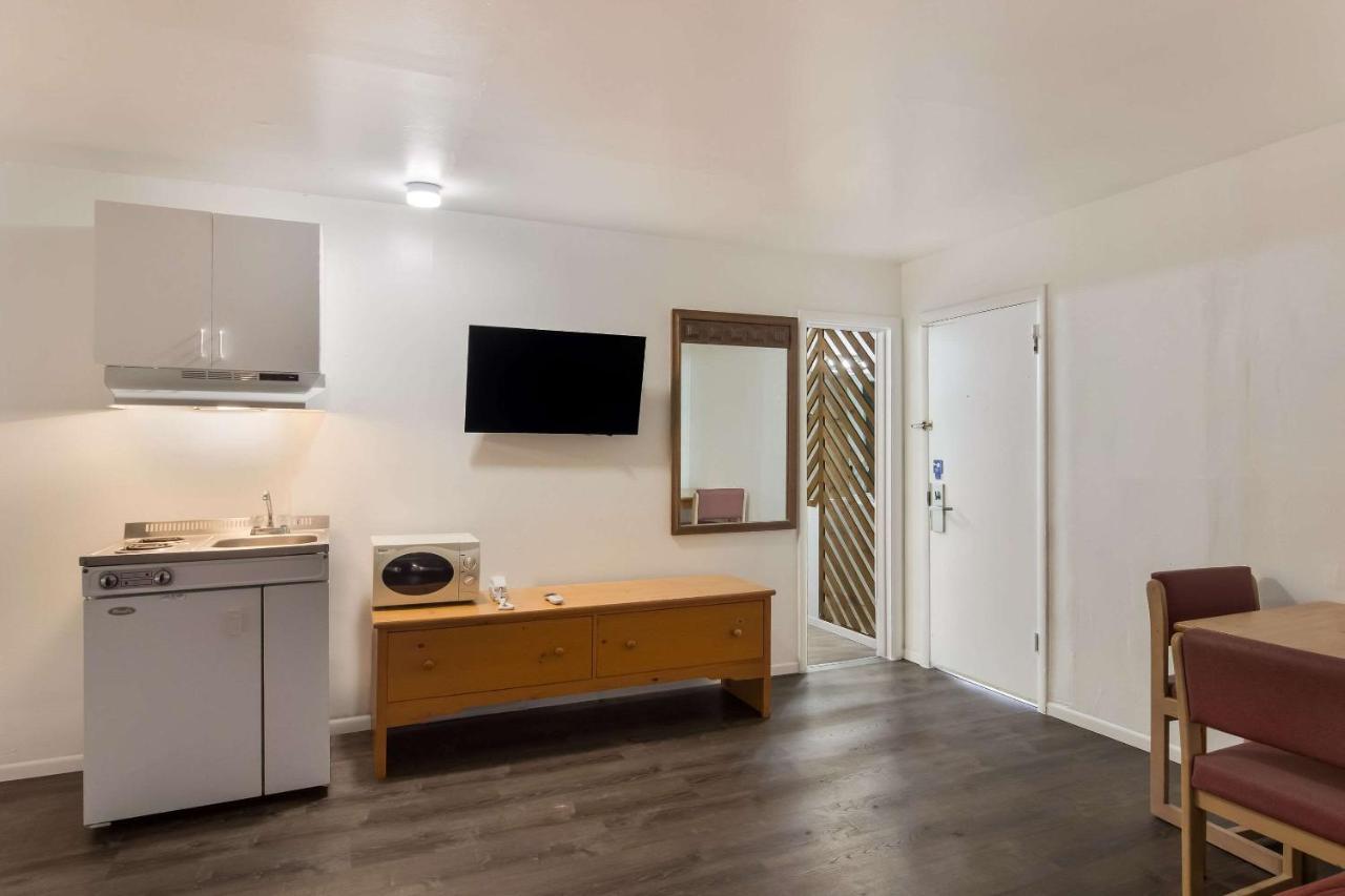 Rodeway Inn & Suites Sidney Historic Downtown I-80 Luaran gambar